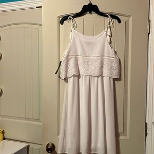 This white dress is a size small. Has not been used, practically new.